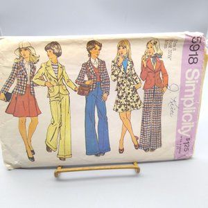 Vintage Sewing PATTERN Simplicity 5918, Young Junior Teen Misses 1973 Fitted